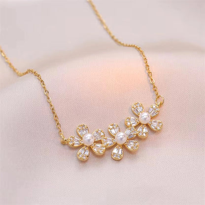 Flora pearl necklace Forever Luxe